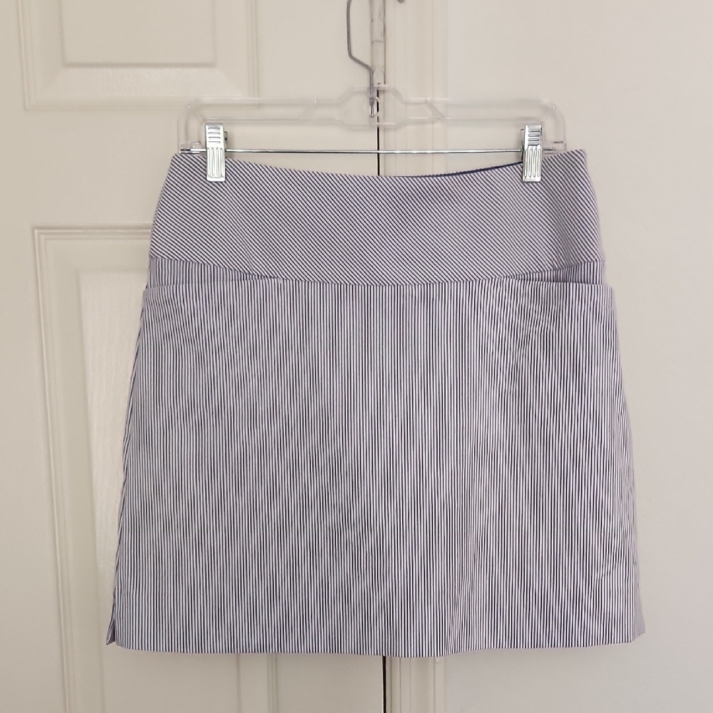 ✨NWOT S.C. & CO Blue & White Sporty Front Pockets Shorts Under Skirt Size Medium